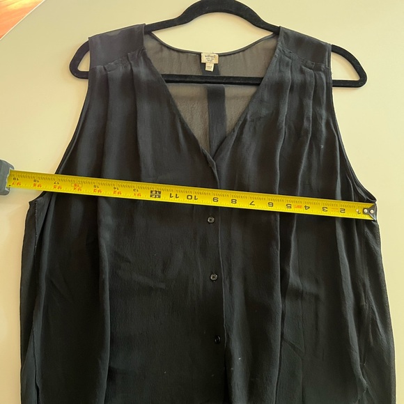 Wilfred silk shirt - size large (but fits more like a medium) - Picture 4 of 4